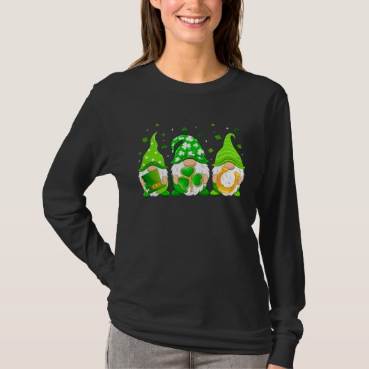 Cute Gnomes St Patrick s Day Gnome Shamrock Lucky Tシャツ (正面)
