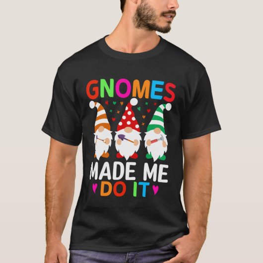 Cute Gnomies for Garden  Gnomes Tシャツ (正面)