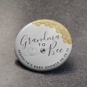 Cute Grandma to Bee Baby Shower 缶バッジ
