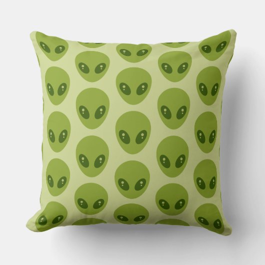Cute Green Alien Heads Pattern クッション (正面)