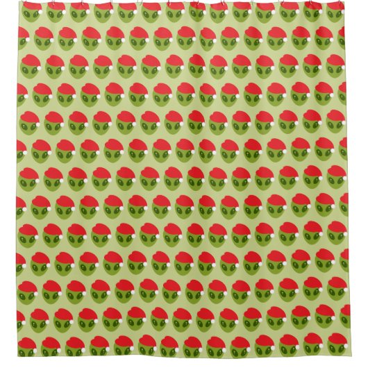 Cute Green Alien in Santa Hat Pattern シャワーカーテン (正面)
