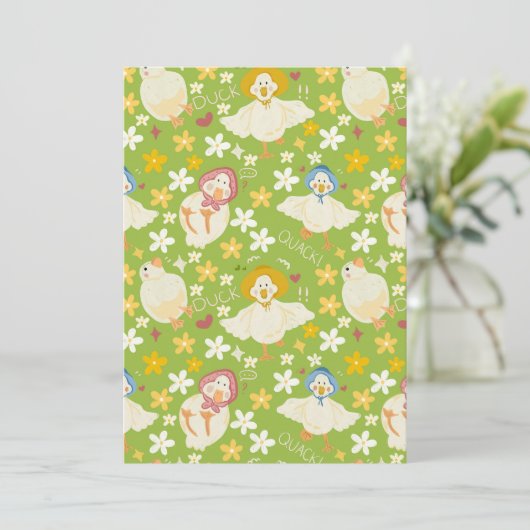 Cute Green Duck & Daisy Flower Seamless Pattern 招待状 (スタンド正面)