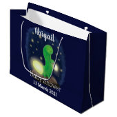 Cute green glow worm cartoon illustration ラージペーパーバッグ (正面アングル)