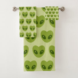 Cute Green Heart-Shaped Alien Head Pattern バスタオルセット