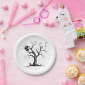 Cute Halloween Crow in Tree  ペーパープレート (パーティー)