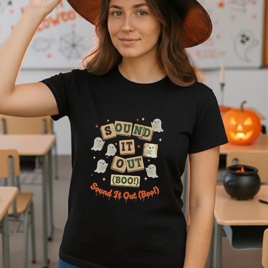 Cute Halloween Gift for Phonics Teachers & Readers Tシャツ