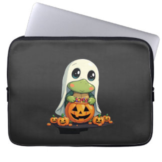 Cute Halloween Turtle Ghost with Candy (5) ラップトップスリーブ