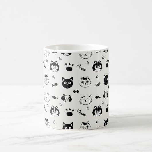 Cute Hand-drawn Cat Faces Doodle Pattern コーヒーマグカップ (中央)