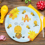 Cute Happy Bumble Bee with Flowers Little Kid ペーパープレート<br><div class="desc">Add a cute touch to your little one's birthday party with this adorable bumble bee paper plate. Each plate features happy bees, one with honey, and the others buzzing around. There are also yellow and orange flowers and a soft blue background. In the corner there's a place for your young...</div>