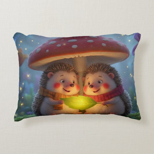 Cute Hedgehog Mushroom Throw Pillow アクセントクッション (正面)