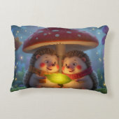 Cute Hedgehog Mushroom Throw Pillow アクセントクッション (裏面)