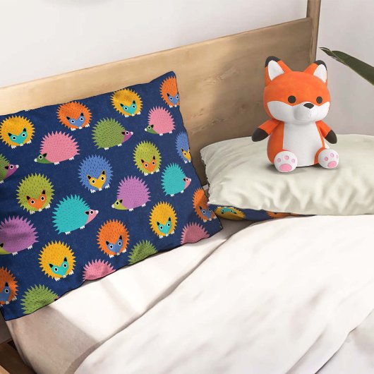 Cute Hedgehog Pattern on Blue 枕カバー