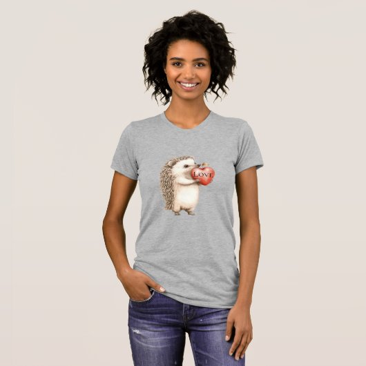 Cute Hedgehog with Red Heart Love Tシャツ (正面フル)