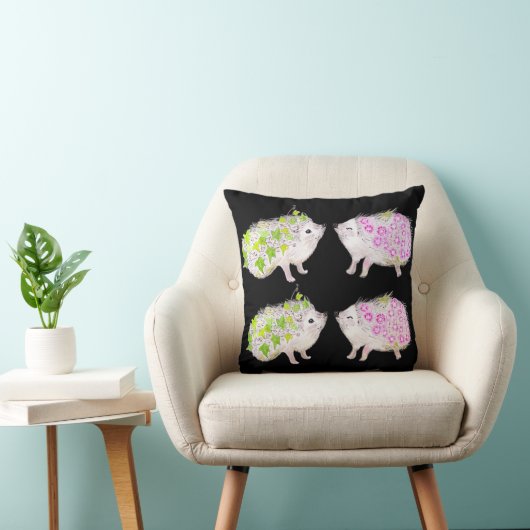 Cute Hedgehogs Throw Pillow クッション (椅子)