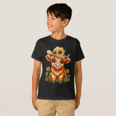 Cute Highland Cow Sunflower Farm Scottish Highland Tシャツ (正面フル)