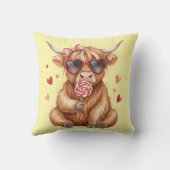 Cute Highland Cow Valentine Decorativ Throw Pillow クッション (裏面)