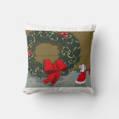 Cute Holiday Pillow with a mouse and wreath. クッション (正面)