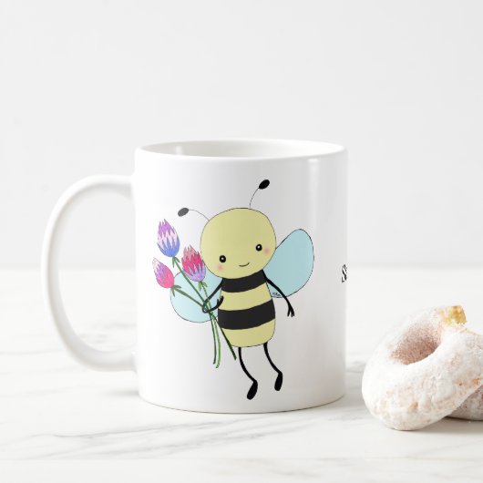 Cute Honey Bee Holding Flowers Custom Name コーヒーマグカップ (ドーナツ)