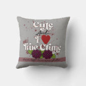 Cute & I ❤️ True Crime–Personalized Name クッション (裏面)