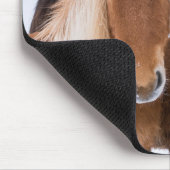 Cute Icelandic Horses Together マウスパッド (コーナー)