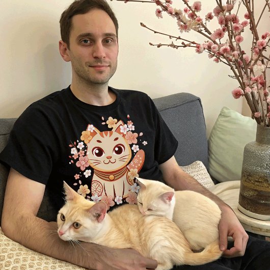 Cute Japanese Neko Cat with Cherry Blossoms Tシャツ