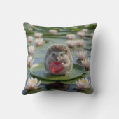 Cute July Hedgehog with Ruby Heart クッション (裏面)