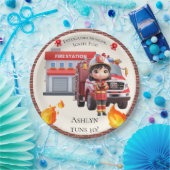 Cute Kawaii Firefighter Girl and Fire Truck ペーパープレート (パーティー)