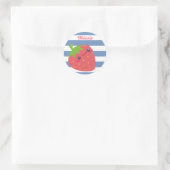 Cute Kawaii Strawberry Striped Personalised ラウンドシール (バッグ)