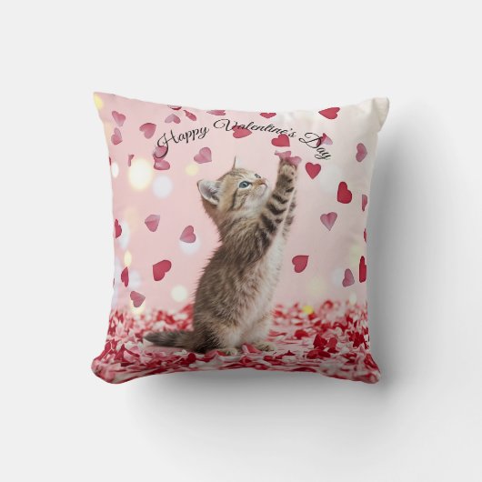 Cute Kitten Catching Valentine Heart Petals クッション (正面)