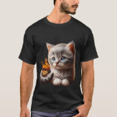 Cute Kitten with Butterfly on Tail Art ✨🐾🦋 Tシャツ (正面)