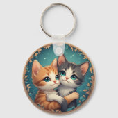 Cute Kittens Hugging Together キーホルダー (裏面)