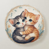 Cute Kittens Hugging Together ラウンドクッション (裏面)