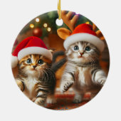 Cute kittens with Santa Claus and reindeer hats セラミックオーナメント (裏面)
