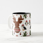 Cute Knitted Reindeer and Penguins Nordic ツートーンマグカップ (正面左)