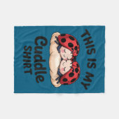 Cute Ladybug Couple This Is My Cuddle フリースブランケット (正面(横))