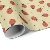 Cute ladybugs Easter pattern on warm yellow ラッピングペーパー (ロールコーナー)