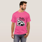 Cute Lazy Panda – “Maybe Later” Relaxing Panda Tシャツ (正面フル)