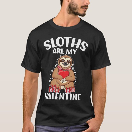 Cute lazy sloth holding heart love sloth valentine tシャツ (正面)