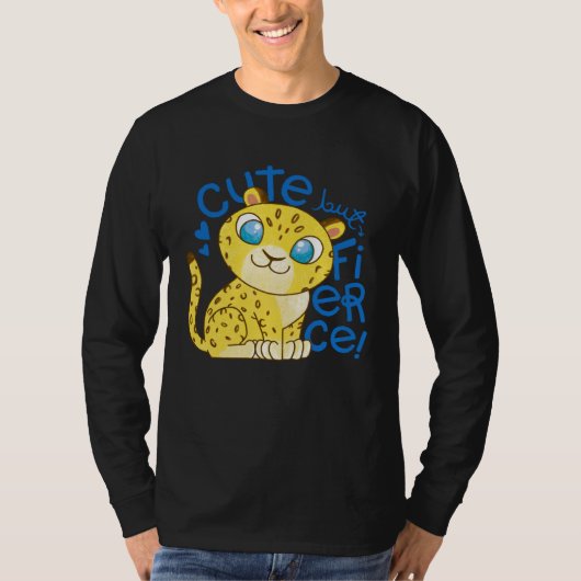 Cute Little Leopard Kids Cute But Fierce Cat Tシャツ (正面)
