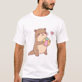 Cute Little Otter Play With Beach Ball Tシャツ (正面)