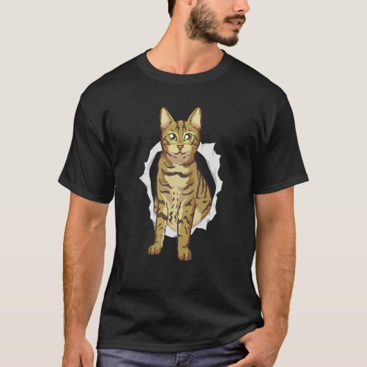 Cute Looking Kitten Bengal Cat Lover Tシャツ (正面)