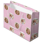 Cute Love Heart 2 Photo Pretty Pink Pattern ラージペーパーバッグ (正面アングル)