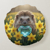 Cute March Hedgehog with Aquamarine Heart ラウンドクッション (裏面)