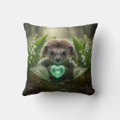 Cute May Hedgehog with Emerald Heart クッション (裏面)