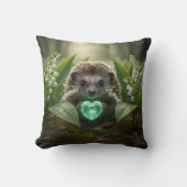 Cute May Hedgehog with Emerald Heart クッション (正面)