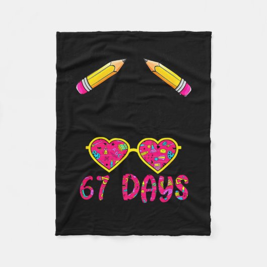 Cute Messy Bun 67 Days Smarter 67 Kids 67 Days Of  フリースブランケット (正面)