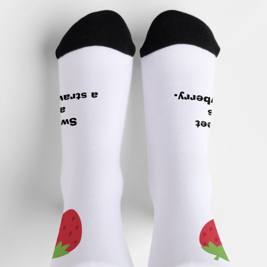 Cute Minimal Strawberry Socks ソックス (上部)