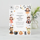 Cute Modern Halloween Birthday Costume Party 招待状 (スタンド正面)