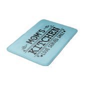 Cute Mom love kitchen word art  バスマット (アングル)