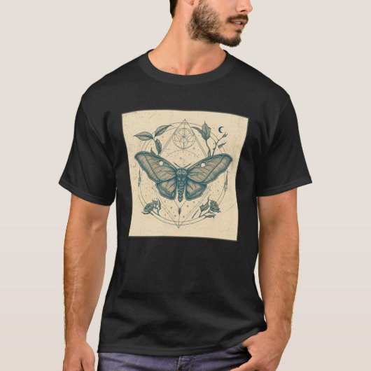 Cute Moth Butterfly Moon Illustration Flowers Wome Tシャツ (正面)